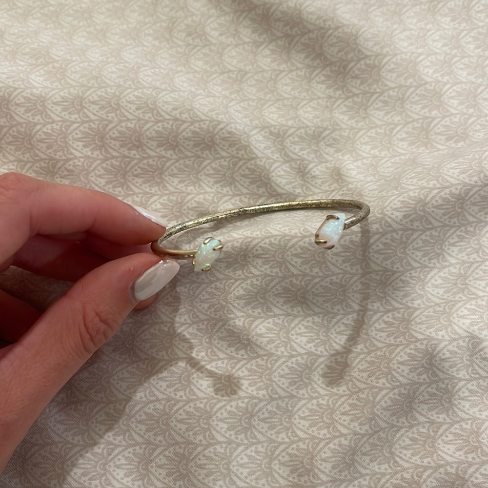 Kendra Scott bracelet